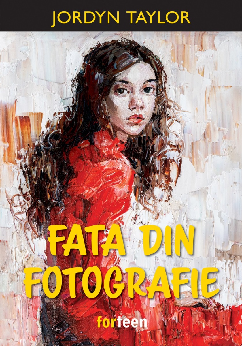 Fata din fotografie