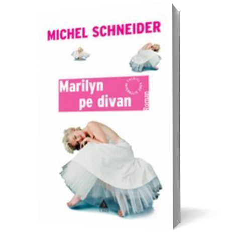 Marilyn pe divan